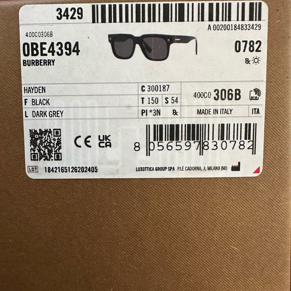 NWT- Burberry Hayden BE4394 Black Sunglasses with Tan Case - Picture 4 of 13